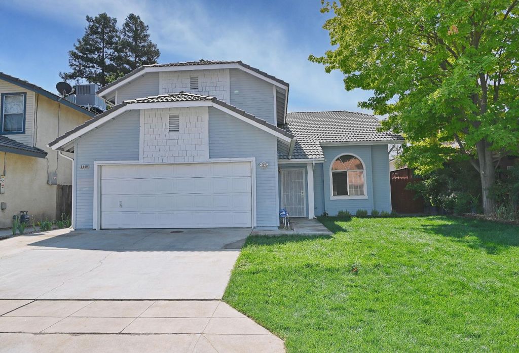 3449 W Wrenwood Avenue, Fresno, CA 93711