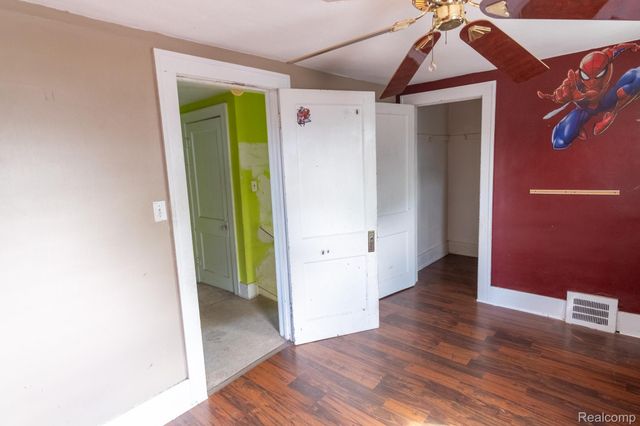 16893 Hauss Avenue, Eastpointe, MI 48021