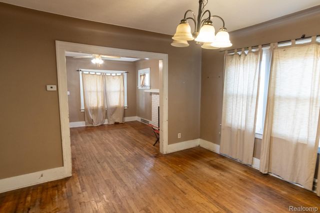 16893 Hauss Avenue, Eastpointe, MI 48021