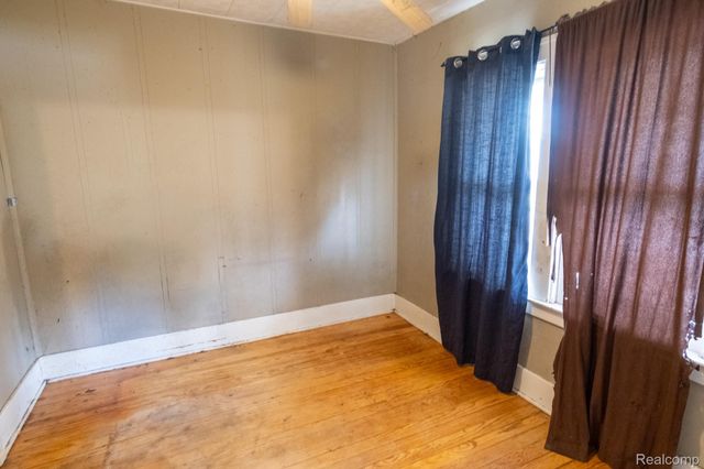 16893 Hauss Avenue, Eastpointe, MI 48021