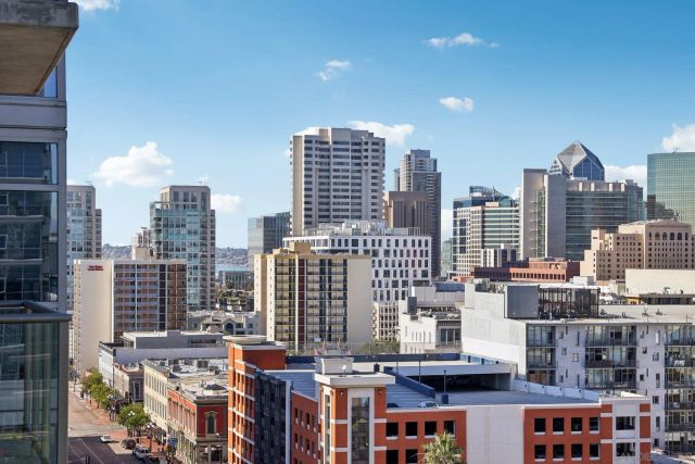 800 The Mark Ln 1203, San Diego, CA 92101