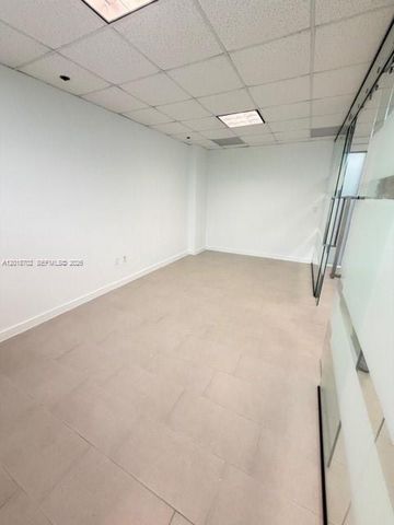 150 SE 2nd Ave 208, Miami, FL 33131