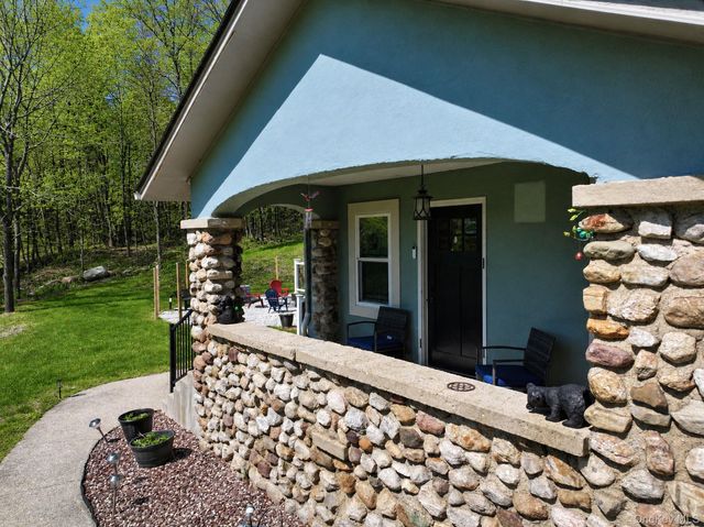 33 Horton Road, Bloomingburg, NY 12721