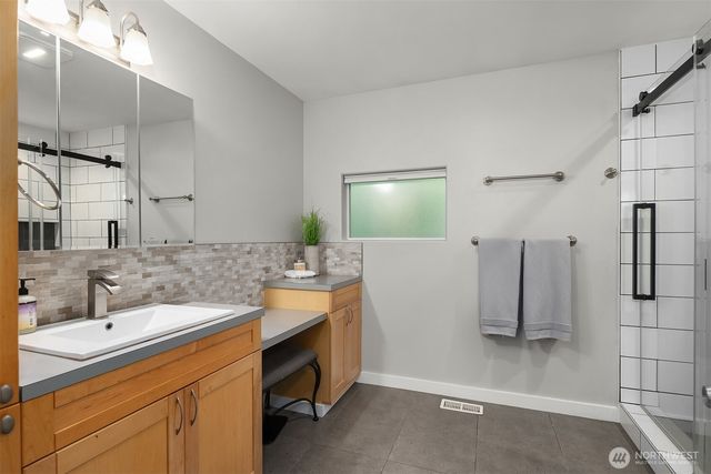 20830 236th Ave SE, Maple Valley, WA 98038