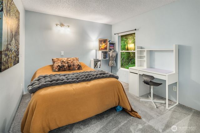 20830 236th Ave SE, Maple Valley, WA 98038