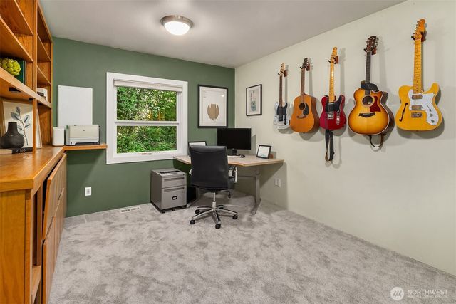 20830 236th Ave SE, Maple Valley, WA 98038