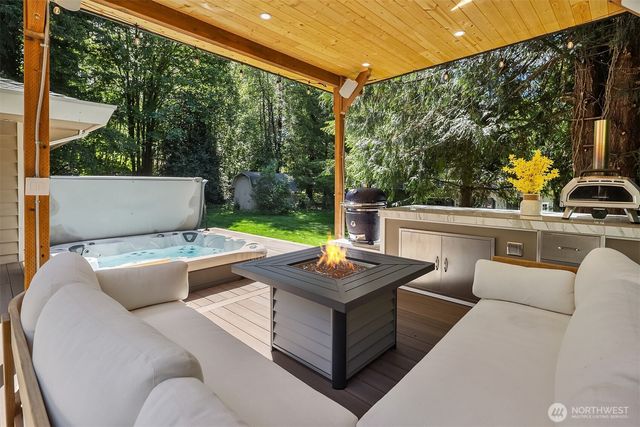 20830 236th Ave SE, Maple Valley, WA 98038