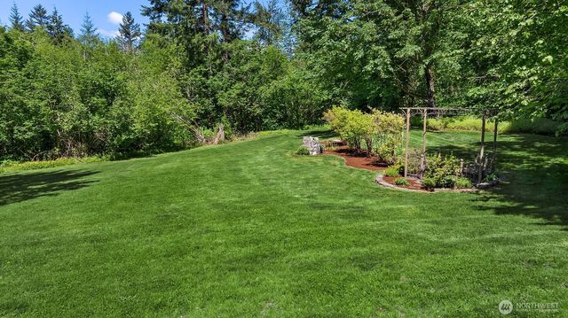 20830 236th Ave SE, Maple Valley, WA 98038