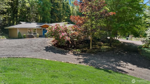 20830 236th Ave SE, Maple Valley, WA 98038