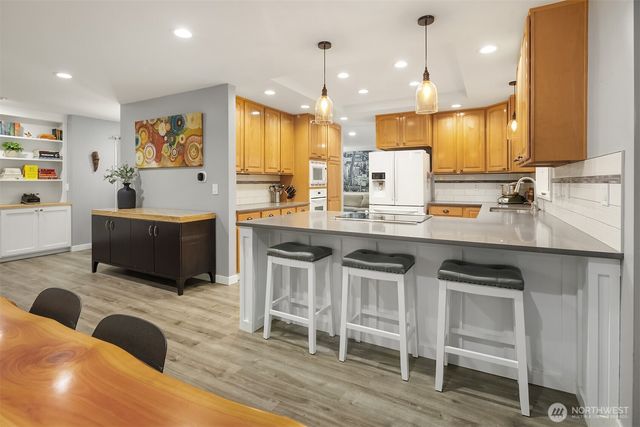 20830 236th Ave SE, Maple Valley, WA 98038
