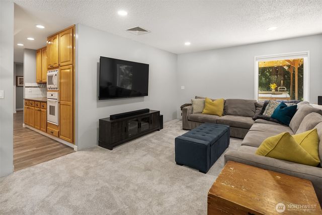 20830 236th Ave SE, Maple Valley, WA 98038