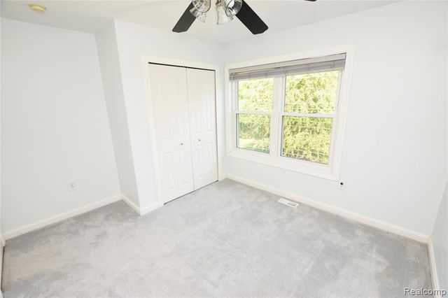 2182 Wiggins Road, Fenton, MI 48430