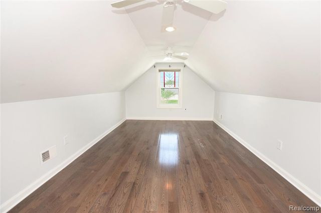 2182 Wiggins Road, Fenton, MI 48430