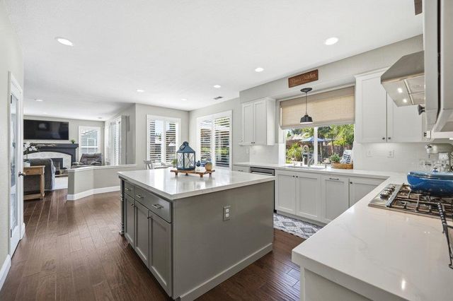 1260 Brook View Court, Hollister, CA 95023