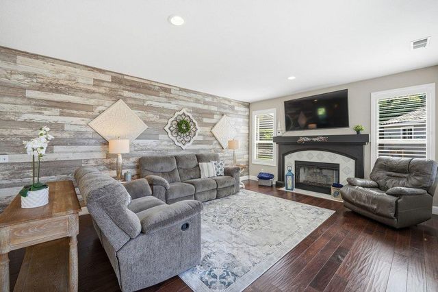 1260 Brook View Court, Hollister, CA 95023