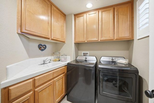 1260 Brook View Court, Hollister, CA 95023