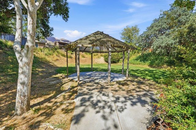 1260 Brook View Court, Hollister, CA 95023