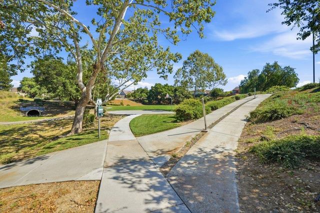 1260 Brook View Court, Hollister, CA 95023