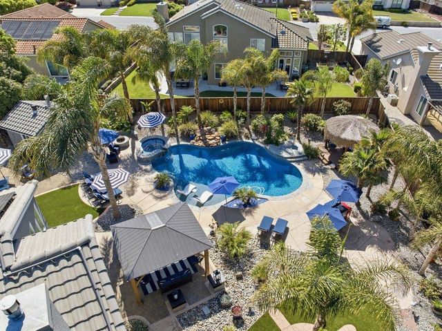 1260 Brook View Court, Hollister, CA 95023