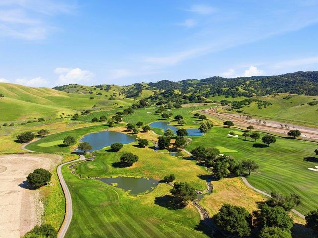 1260 Brook View Court, Hollister, CA 95023