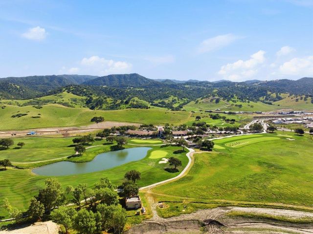 1260 Brook View Court, Hollister, CA 95023