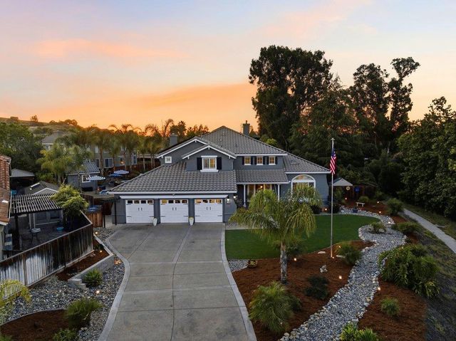 1260 Brook View Court, Hollister, CA 95023