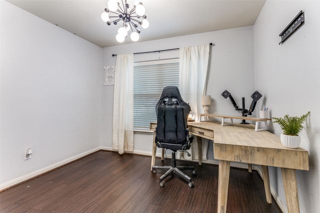 165 Buffalo Ridge Drive, Newark, TX 76071