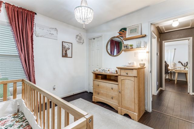 165 Buffalo Ridge Drive, Newark, TX 76071