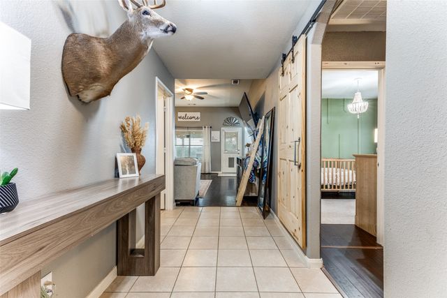 165 Buffalo Ridge Drive, Newark, TX 76071