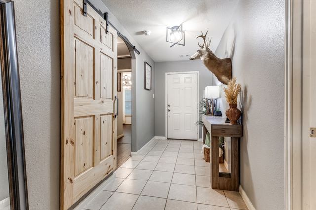 165 Buffalo Ridge Drive, Newark, TX 76071