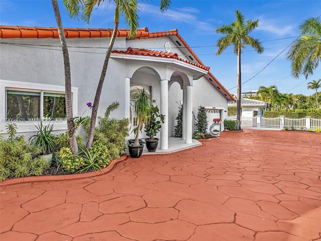 12904 Banyan Rd, North Miami, FL 33181