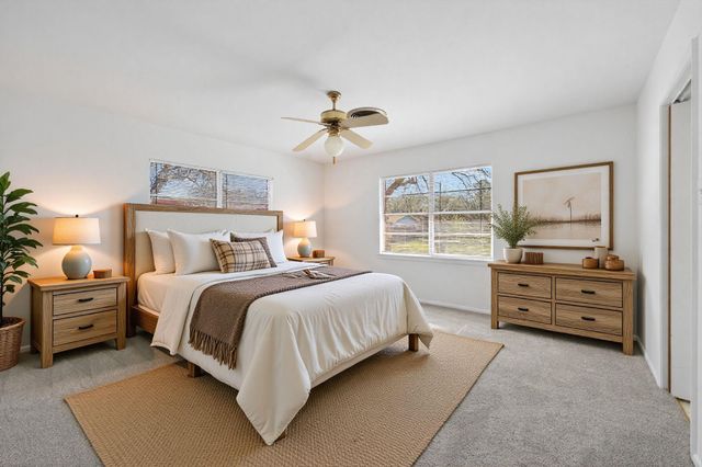 514 Hospital BLVD, Floresville, TX 78114