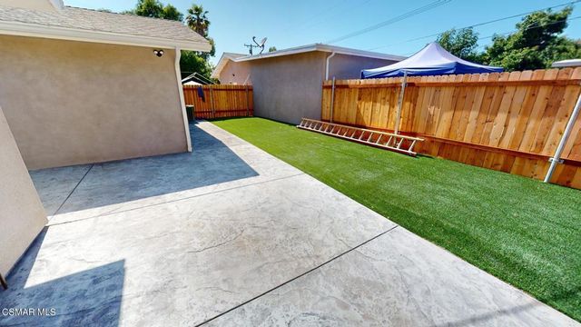 971 Calle Nogal B, Thousand Oaks, CA 91360