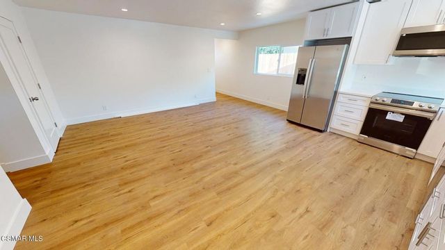 971 Calle Nogal B, Thousand Oaks, CA 91360