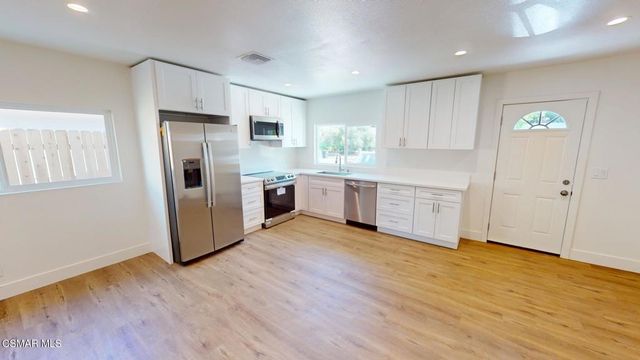 971 Calle Nogal B, Thousand Oaks, CA 91360