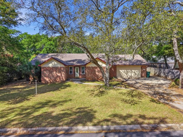 3 Krivik Court, Fort Walton Beach, FL 32547
