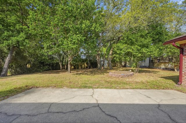 3 Krivik Court, Fort Walton Beach, FL 32547