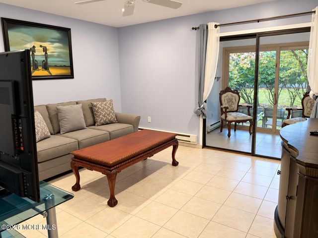 132 Amberly Drive B, Manalapan, NJ 07726