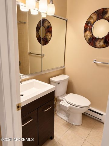 132 Amberly Drive B, Manalapan, NJ 07726