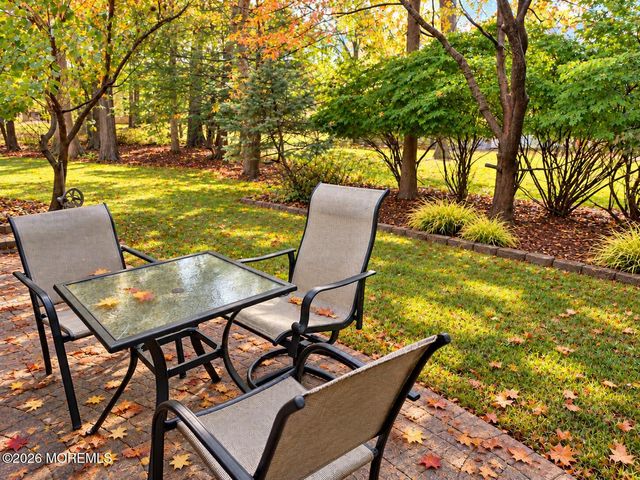 132 Amberly Drive B, Manalapan, NJ 07726