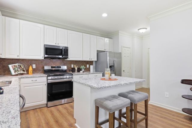 635 Piper Stream Circle, Cary, NC 27519
