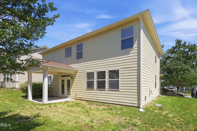 635 Piper Stream Circle, Cary, NC 27519