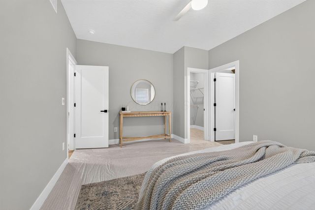 977 Oak Street, Columbus, OH 43205