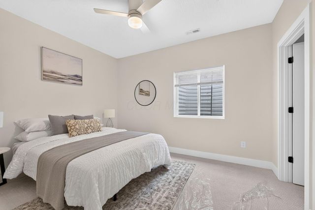 977 Oak Street, Columbus, OH 43205