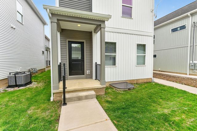 977 Oak Street, Columbus, OH 43205