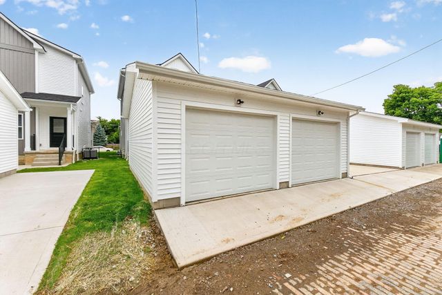 977 Oak Street, Columbus, OH 43205