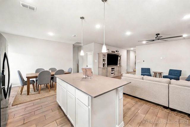 8201 Tomcat Trail, Godley, TX 76044