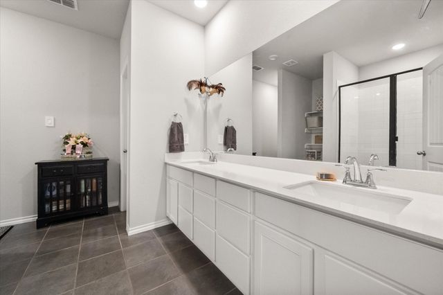 8201 Tomcat Trail, Godley, TX 76044