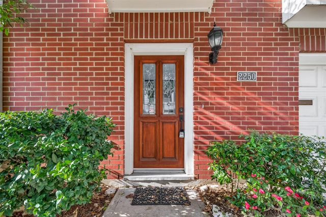 2250 La Branch Street, Houston, TX 77002