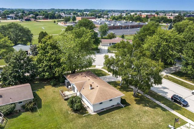 1125 STINE WAY, De Pere, WI 54115